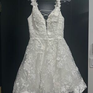 Elegant White Floral Lace Dress